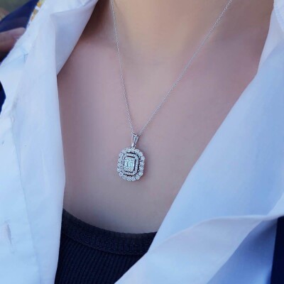 0.65 Karat Pırlanta Baget Kolye - IDL Sertifikalı - 3